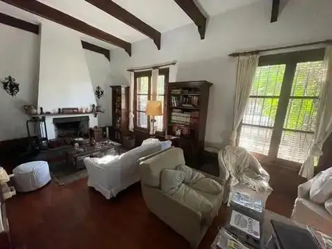 Venta Casa 5 ambientes en Villa Sarmiento