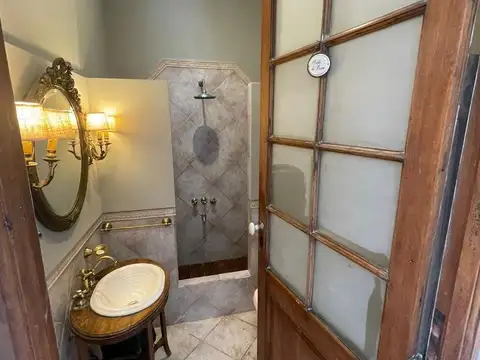 Depto Tipo Casa en Venta 70 años