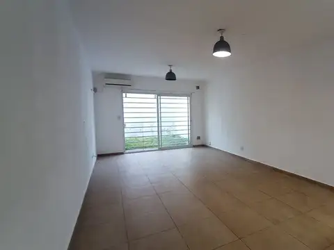 Venta Monoambiente C/Patio Mataderos