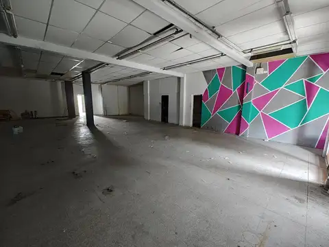 Local en Venta en Gregorio De Laferrere, USD 215.000