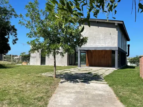 Casa en Alquiler de 4 dormitorios