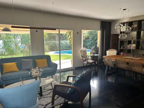 Casa en Venta, 6 Ambientes, en Barrio Laguna Del Sol, Tigre, GBA Norte