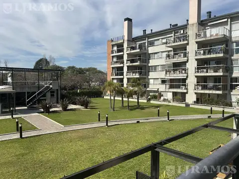 TRIPLEX DE 3 AMB   2 COCHERAS EN VENTA EN TERRAZA DEL SOL