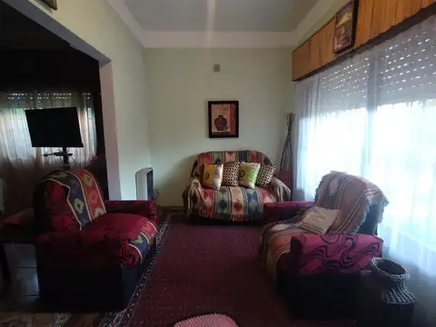 Casa 3 ambientes con 2 baños