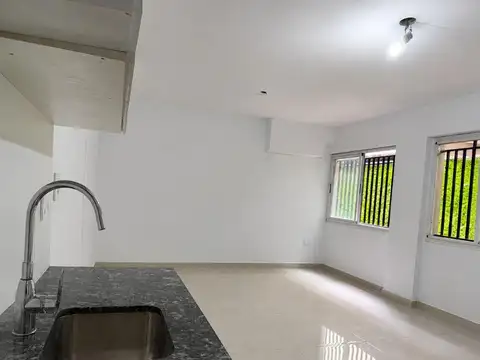Departamento en Alquiler en Luis Agote, $ 360.000