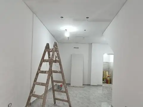 Local en Alquiler en Lanus Este, $ 550.000