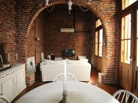 Depto Tipo Casa en Venta 100 años