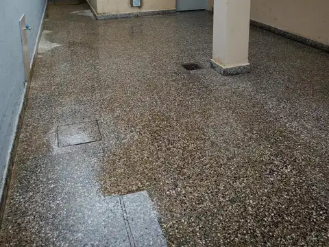 Casa en Alquiler con 1 cochera