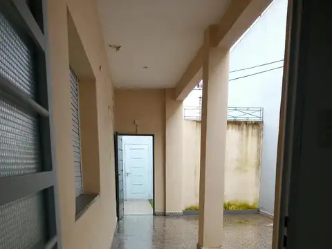 Casa en Alquiler en Caseros, $ 1.400.000
