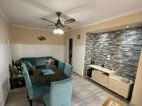 Casa 6 ambientes con 3 baños