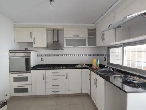 Casa en Alquiler de 3 dormitorios