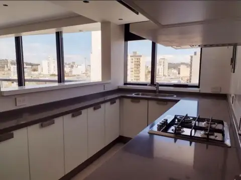 Departamento 4 ambientes con 4 baños