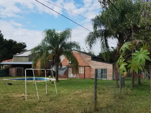 Quinta es esq. con gran Terreno en Fincas de Rincon