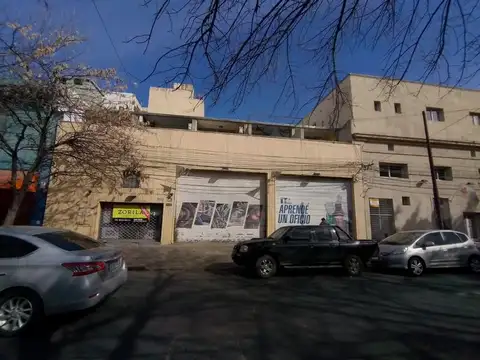VENTA-  Deposito con local comercial- Centro