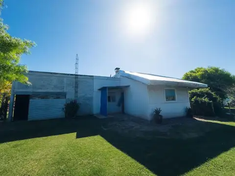 Propiedad en 2 padrones con amplio terreno