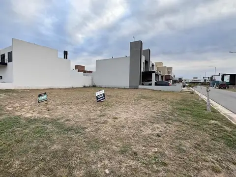 Terreno en Venta en Córdoba, USD 83.000