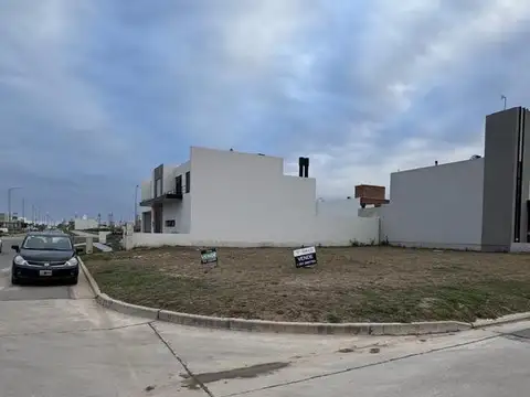 Terreno en Venta Solares de Manantiales apto duplex