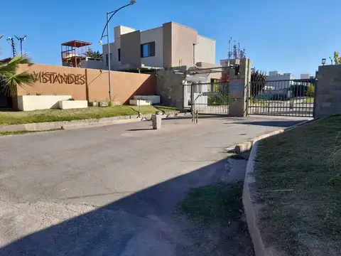 VENTA CASA BARRIO  PRIVADO VISTANDES LUJAN DE CUYO