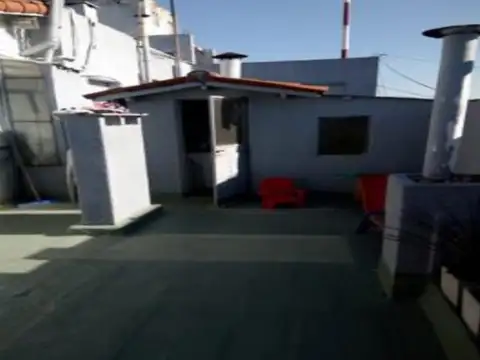 Semipiso 5 ambientes mas departemento con terraza propia de 3 ambientes