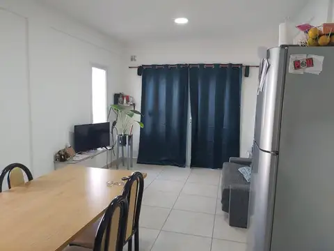 Departamento en dos plantas - 1 dormitorio CON COCHERA - Neuquén capital