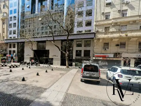 Oficina en Alquiler con 5 cocheras