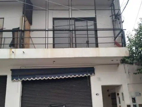 Local de 39 m2 con baño, con gas