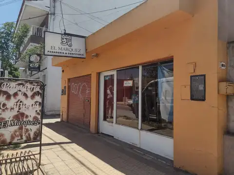 VENTA Casa + Deptos  + Locales