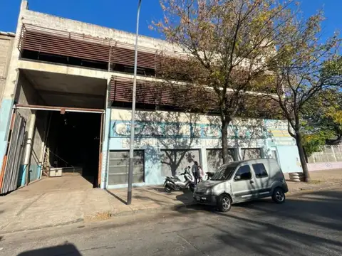 Galpon en Alquiler 78  mts Fondo