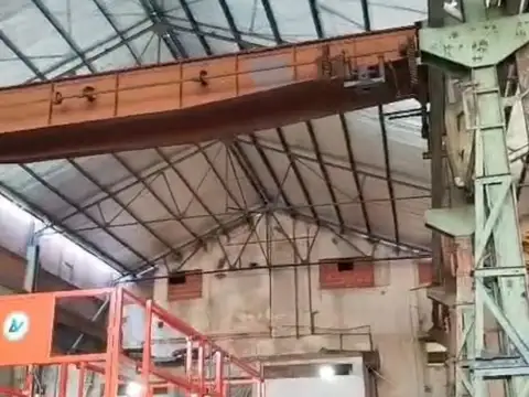 Galpon en Alquiler 78  mts Fondo