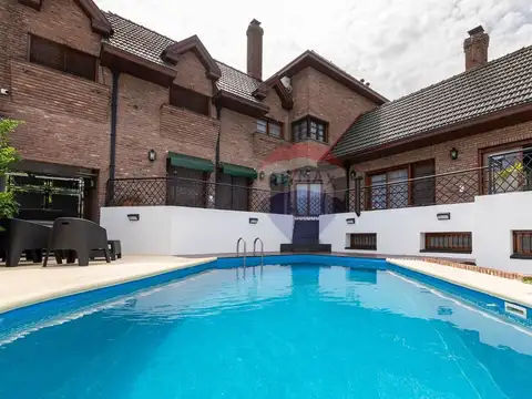 Venta casa 5 ambientes con garaje en Quilmes Oeste