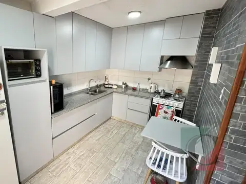 VIVIENDA 3 AMB. + DEPTO EN PLENO CENTRO DE LANÚS