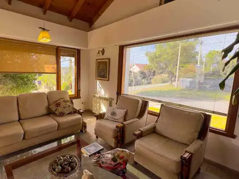 VENTA CASA 2 DORM. C/PILETA- TANDIL