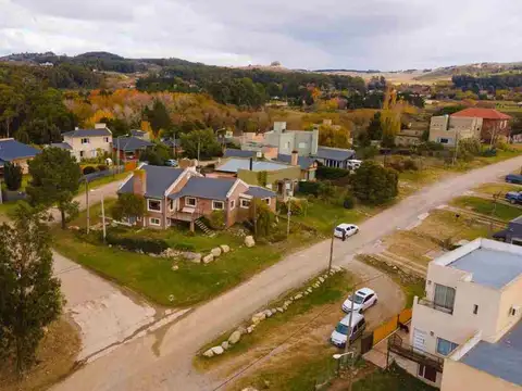 Avenida Quinquela Martín 100