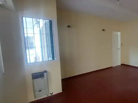 Depto Tipo Casa en Venta en Olivos, USD 119.000