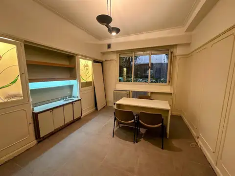 Oficina en Venta 80 años