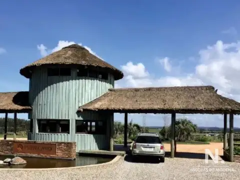 Terreno en Venta en Manantiales, USD 280.000