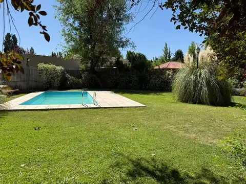Casa en Venta en Chacras De Coria, USD 210.000