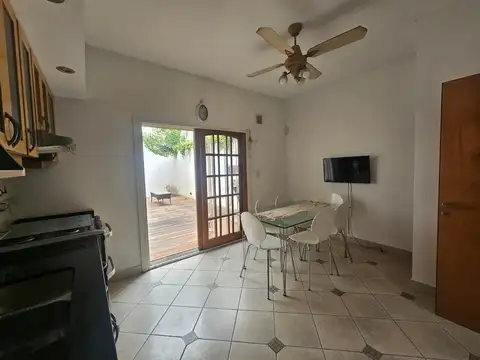 Depto Tipo Casa en Alquiler con 1 cocheras