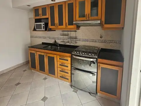 Depto Tipo Casa 4 ambientes con 2 baños