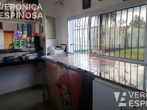 Local, canchas de futbol, fondo de comercio - Moron