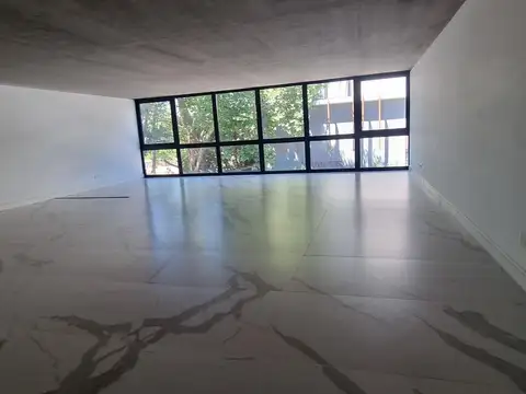 Oficina de Categoría en el Hilton De Thays Parque Leloir