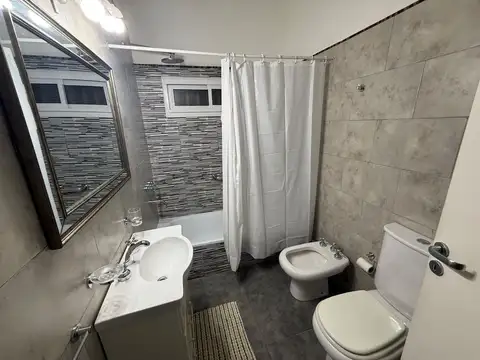 Casa - Alquiler - Argentina, San Isidro - teniente general lonardi 1332