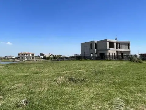 Lote a la laguna San Sebastian