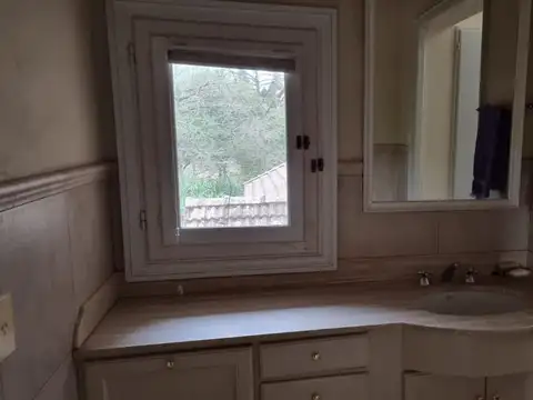Casa en Alquiler Temporal con 2 cocheras