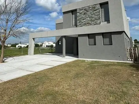 Casa en Venta en San Matias, USD 445.000