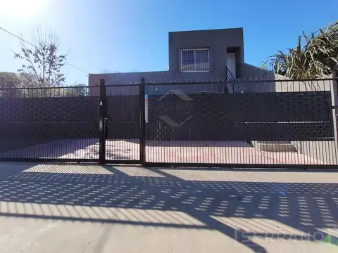 NOT. Venta Casa 3 ambientes  en Manzanares, Pilar.