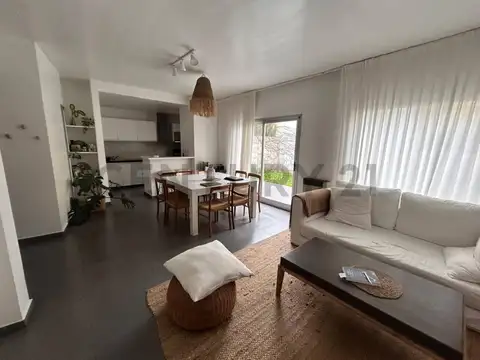 Venta Dúplex de 2 Dormitorios + escritorio en Gonnet
