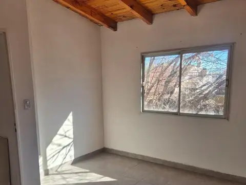 Depto Tipo Casa en Alquiler de 3 ambientes