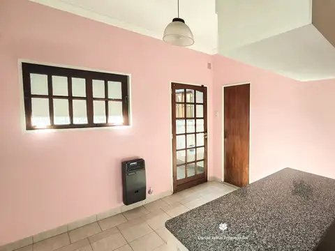 Casa 3 ambientes con 1 baño