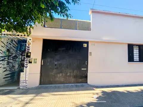 Vendemos Departamento No Paga Expensas - Un Dormitorio Con Patio Propio - Apto Banco